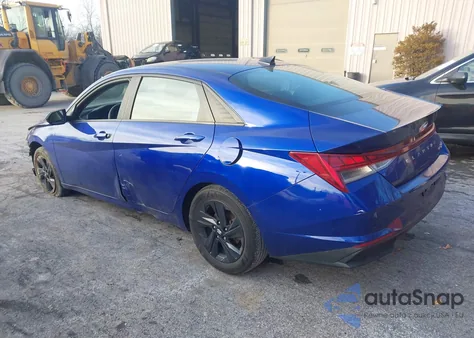 2023 Hyundai Elantra Hybrid Blue z USA, uszkodzony, nr VIN KMHLM4AJ7PU084090